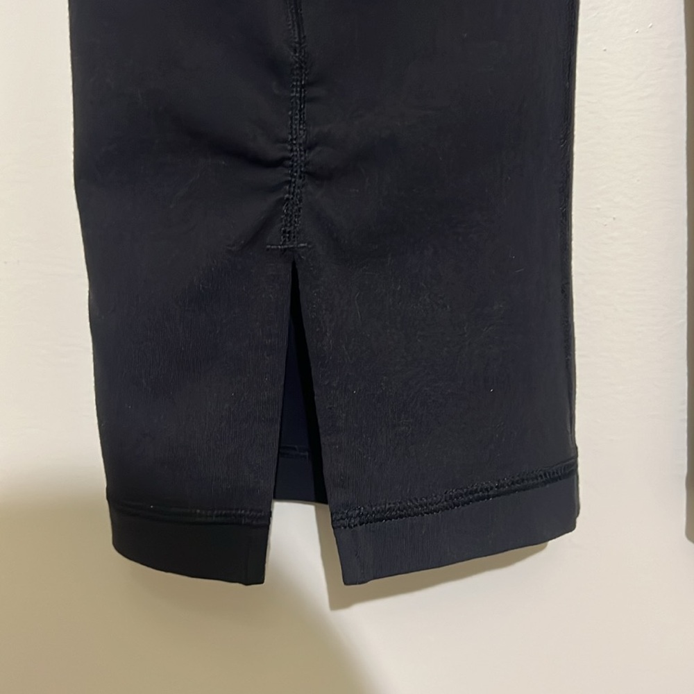 🍋Lululemon🍋 Capris - Picture 3 of 5
